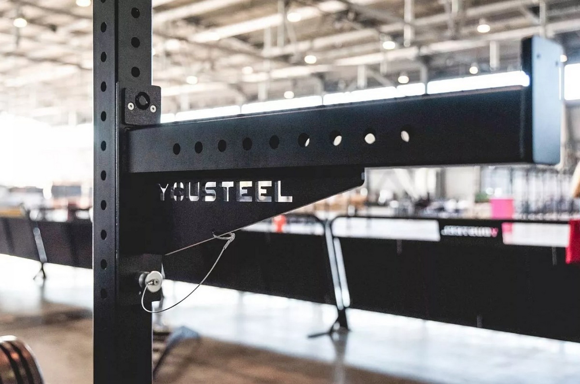 Страховочные упоры для стоек с отверстиями YouSteel Hard 2000_1323