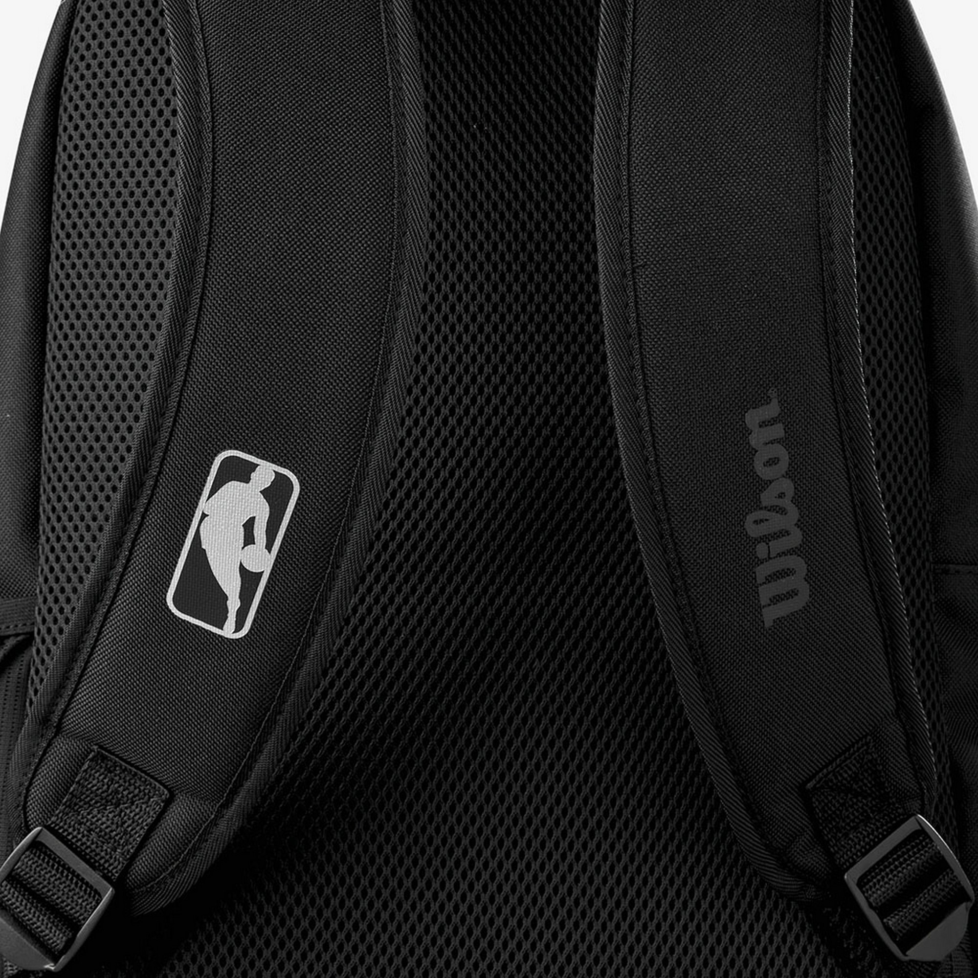 Рюкзак спортивный 45x28x17см, 22л Wilson Team Boston Celtics Backpack WZ6015001 черный 2000_2000